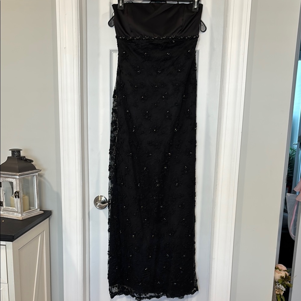 Elegant Black Strapless Gown